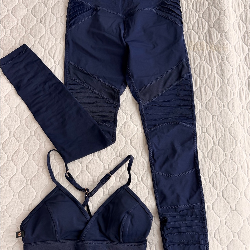 L'URV Blue Sports Bra and leggings
